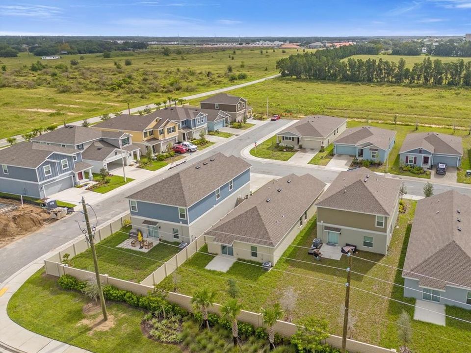 For Rent: $1,900 (3 beds, 2 baths, 1461 Square Feet)