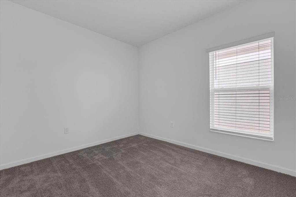 For Rent: $1,900 (3 beds, 2 baths, 1461 Square Feet)