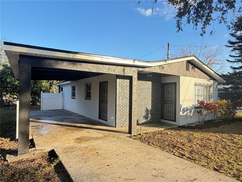 For Sale: $239,000 (3 beds, 1 baths, 1088 Square Feet)