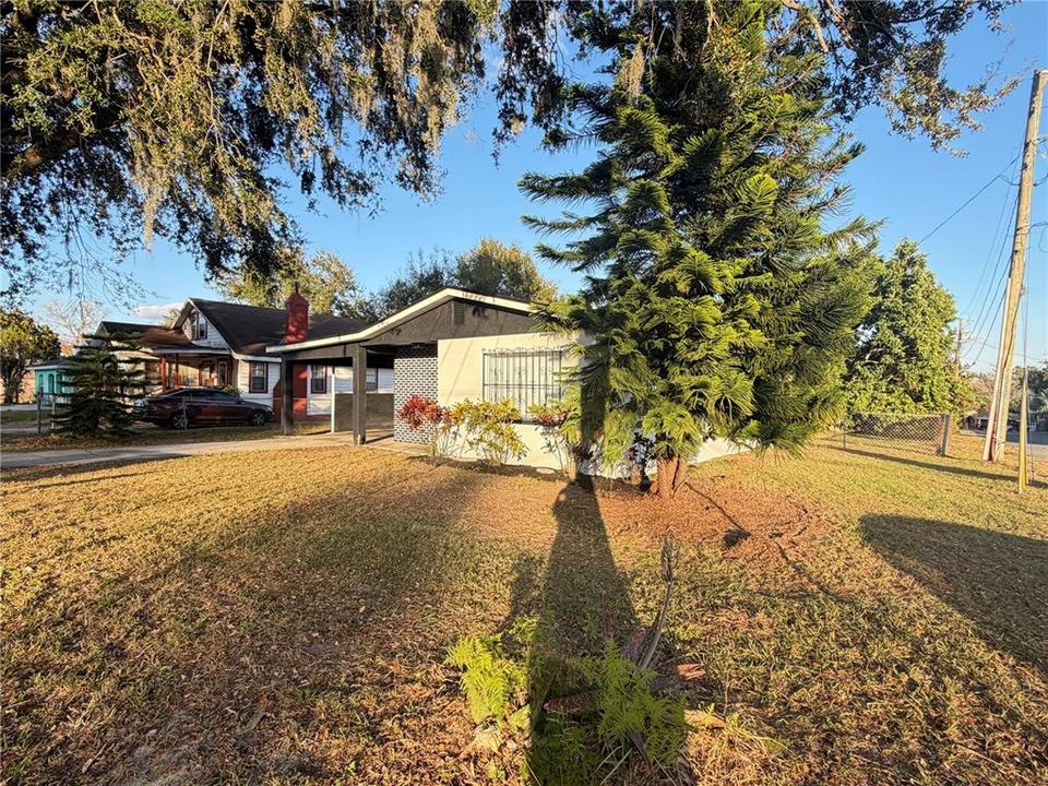 For Sale: $239,000 (3 beds, 1 baths, 1088 Square Feet)