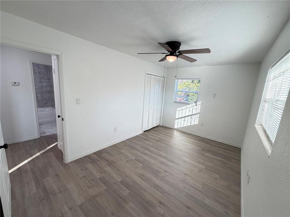 For Sale: $239,000 (3 beds, 1 baths, 1088 Square Feet)