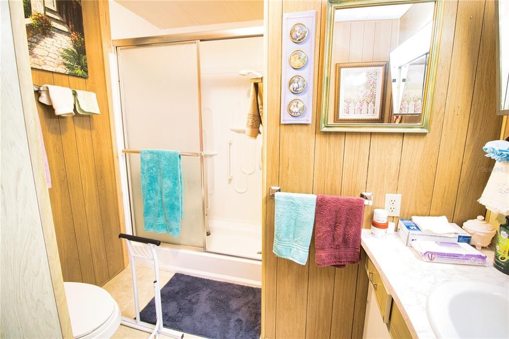 For Sale: $95,000 (2 beds, 1 baths, 672 Square Feet)