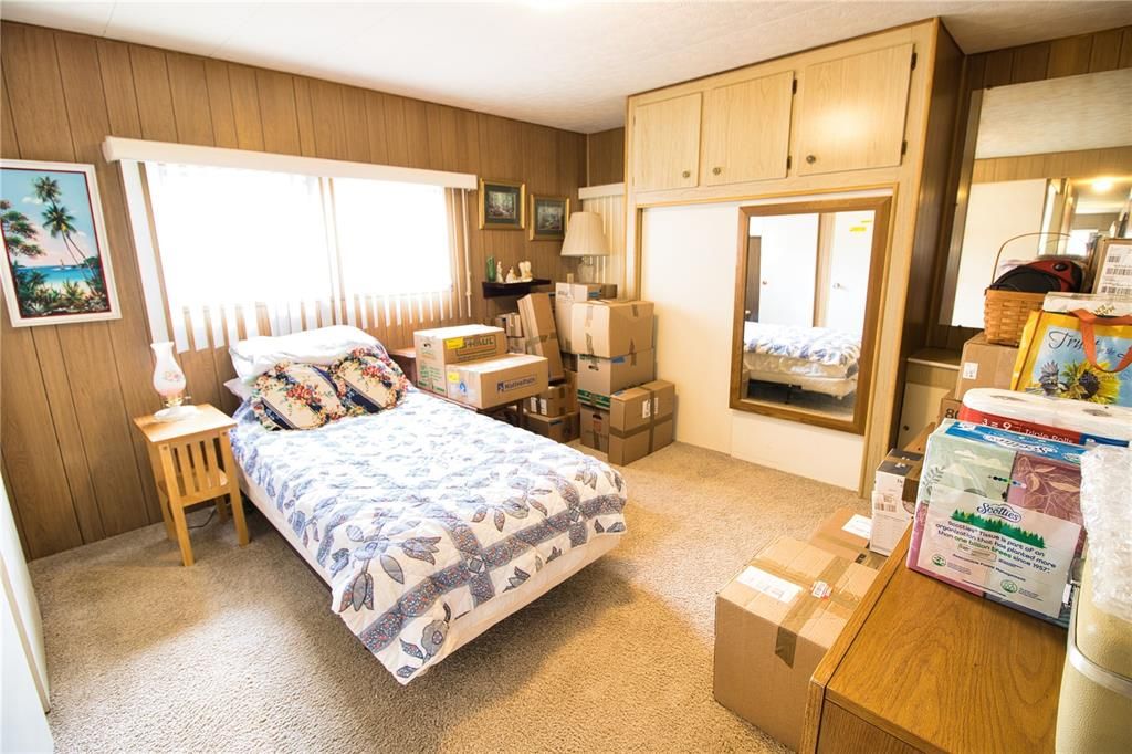 For Sale: $95,000 (2 beds, 1 baths, 672 Square Feet)