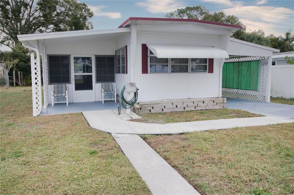 For Sale: $95,000 (2 beds, 1 baths, 672 Square Feet)