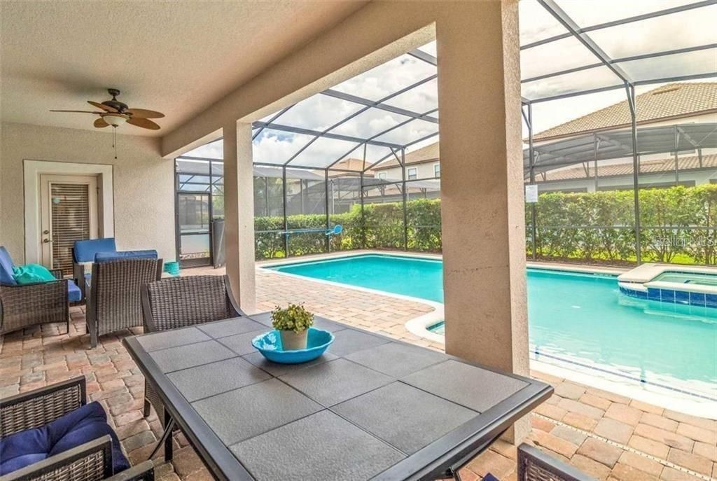 For Sale: $549,900 (6 beds, 6 baths, 3339 Square Feet)