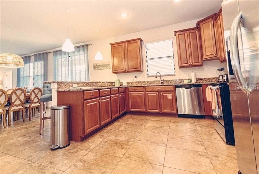 For Sale: $549,900 (6 beds, 6 baths, 3339 Square Feet)