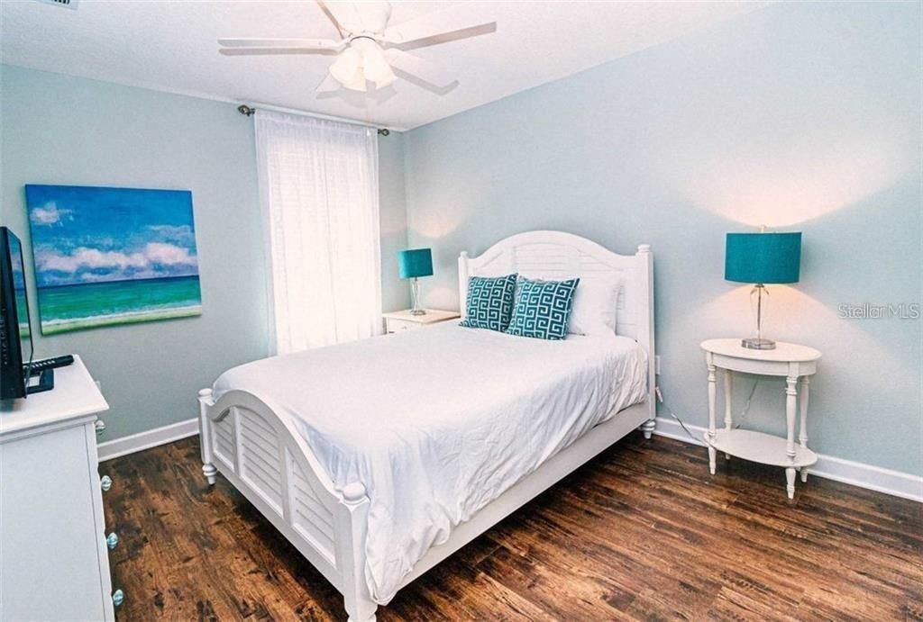 For Sale: $549,900 (6 beds, 6 baths, 3339 Square Feet)