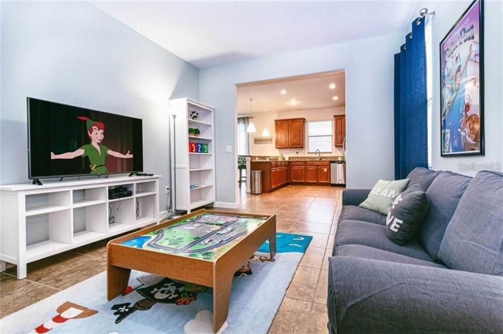 For Sale: $549,900 (6 beds, 6 baths, 3339 Square Feet)