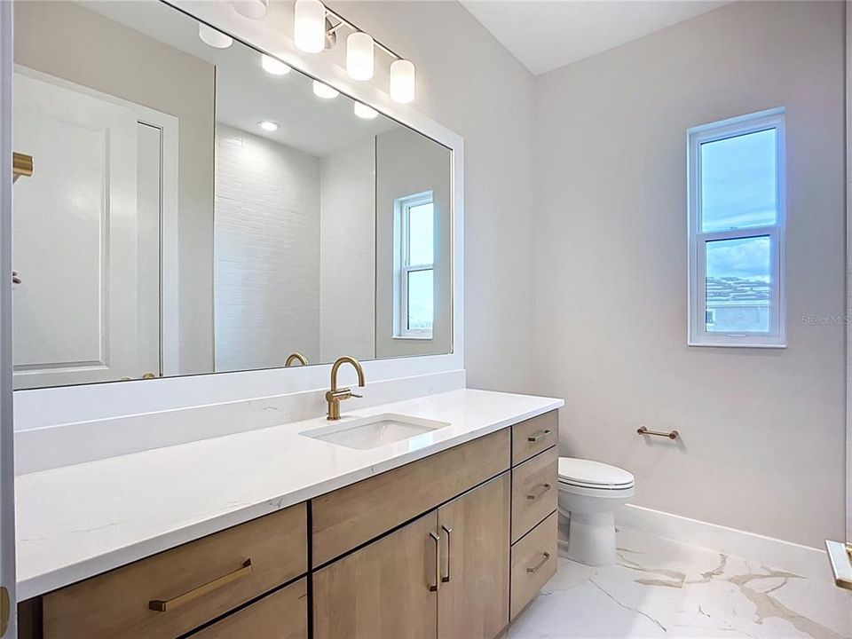 En Venta: $2,091,600 (3 camas, 3 baños, 3537 Pies cuadrados)