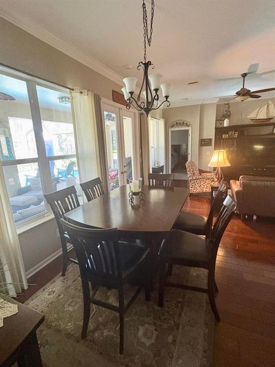 待售: $374,900 (3 贝兹, 2 浴室, 1977 平方英尺)