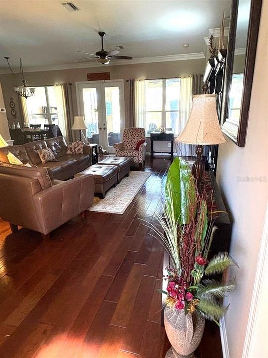 待售: $374,900 (3 贝兹, 2 浴室, 1977 平方英尺)