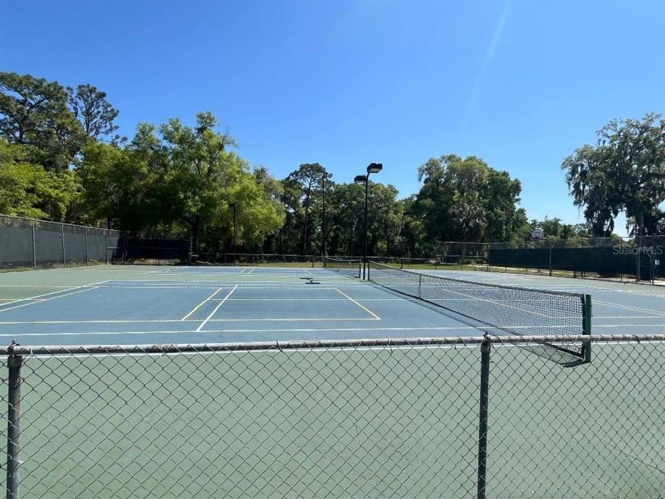 待售: $374,900 (3 贝兹, 2 浴室, 1977 平方英尺)