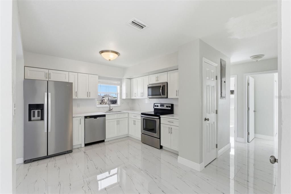 For Sale: $419,000 (4 beds, 2 baths, 1480 Square Feet)