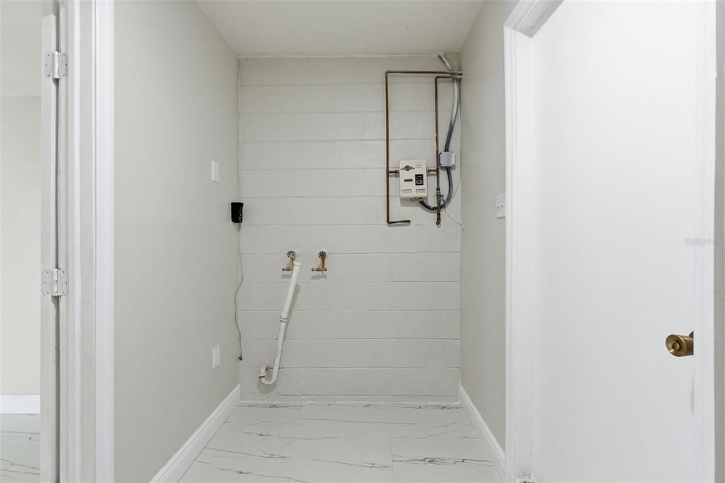 For Sale: $419,000 (4 beds, 2 baths, 1480 Square Feet)