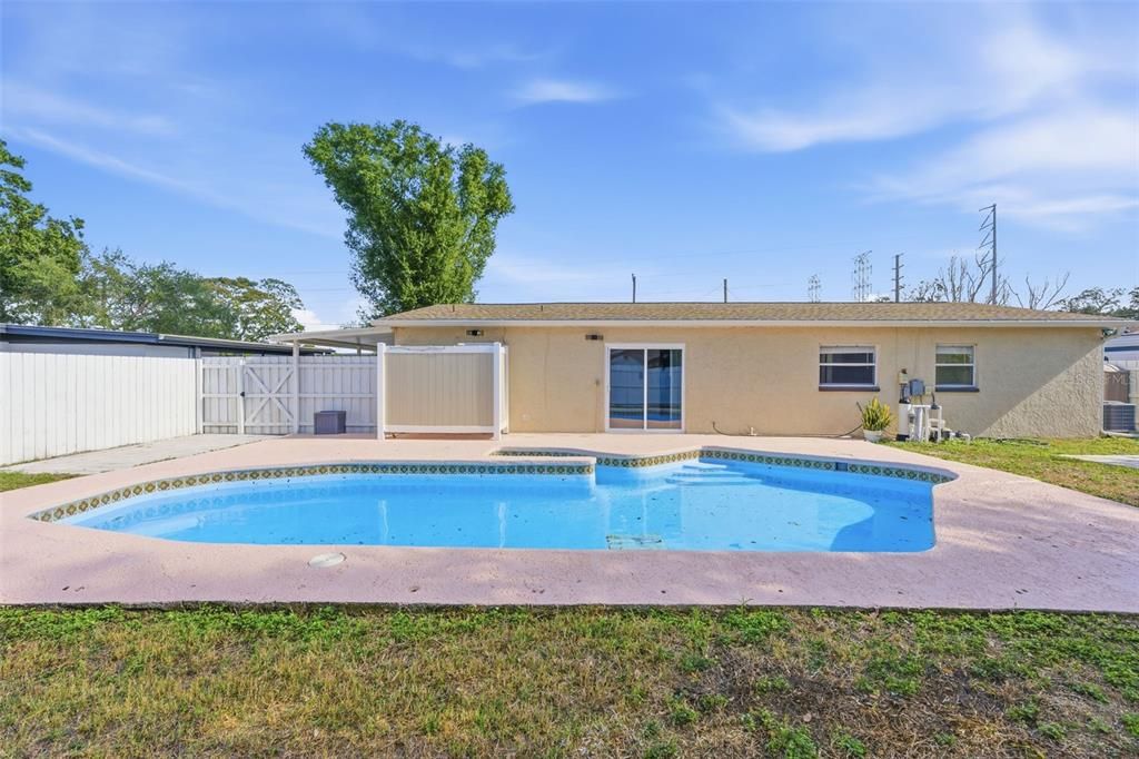 For Sale: $419,000 (4 beds, 2 baths, 1480 Square Feet)