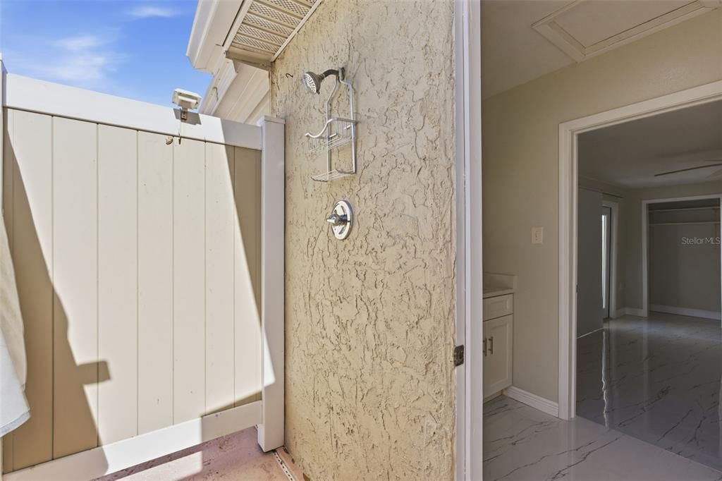 For Sale: $419,000 (4 beds, 2 baths, 1480 Square Feet)