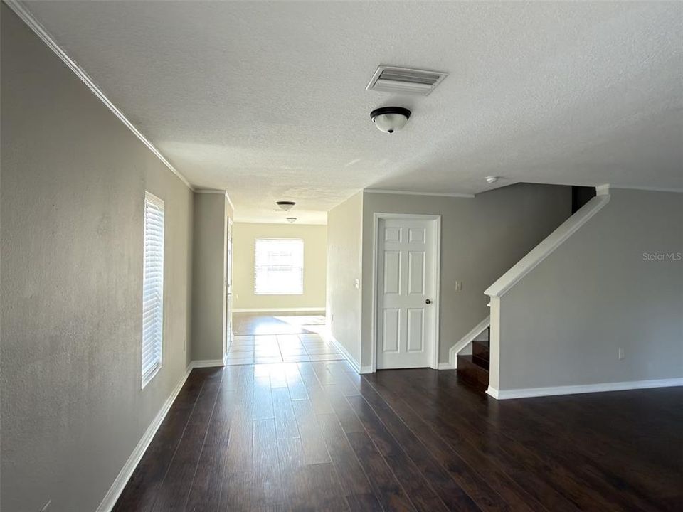 Active With Contract: $1,950 (3 beds, 2 baths, 1665 Square Feet)