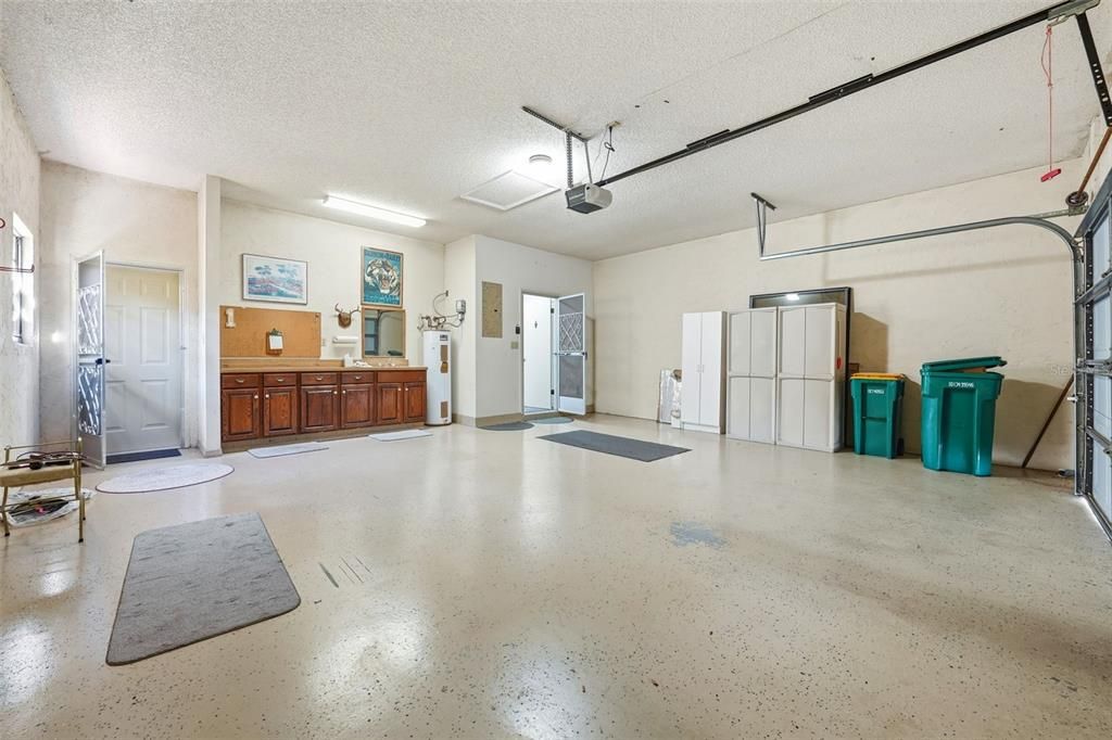 For Sale: $395,000 (2 beds, 2 baths, 1416 Square Feet)