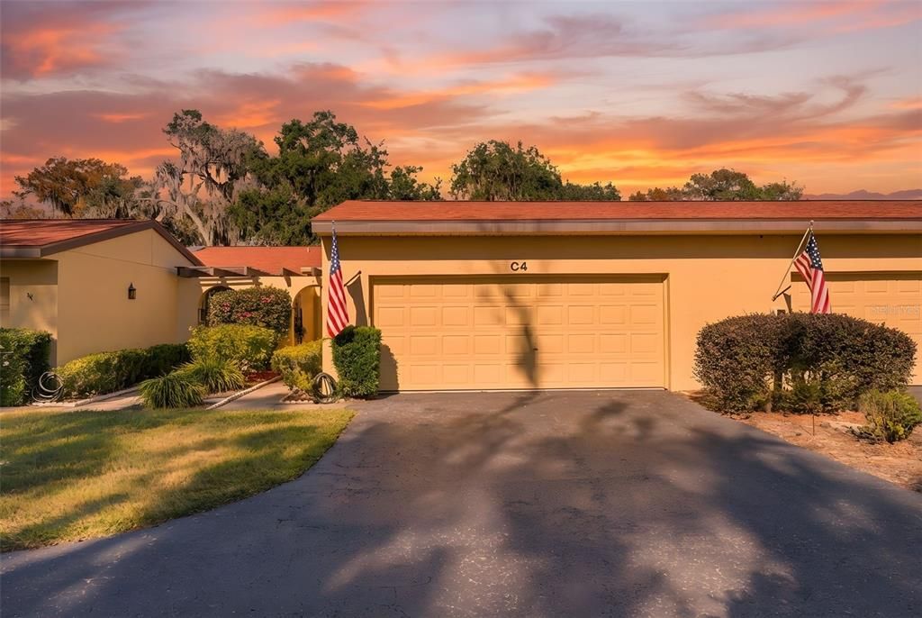 For Sale: $395,000 (2 beds, 2 baths, 1416 Square Feet)