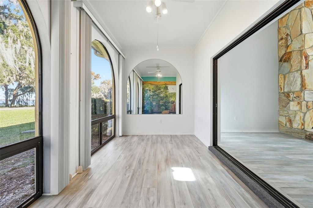 For Sale: $395,000 (2 beds, 2 baths, 1416 Square Feet)