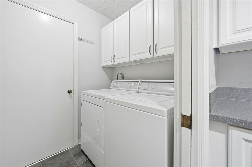 For Sale: $395,000 (2 beds, 2 baths, 1416 Square Feet)