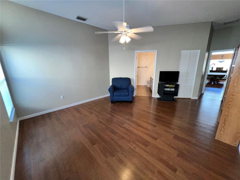 На продажу: $575,000 (4 спален, 2 ванн, 2258 Квадратных фут)