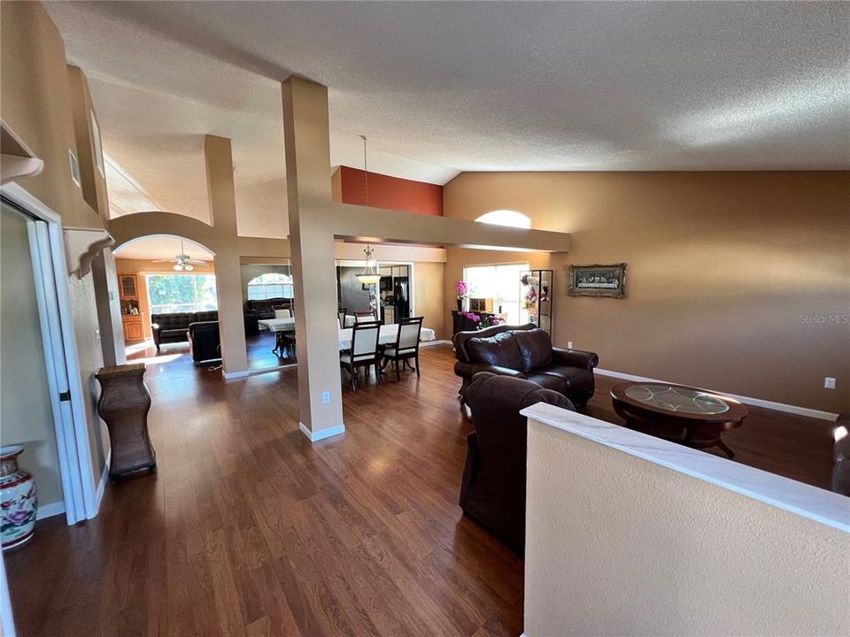 На продажу: $575,000 (4 спален, 2 ванн, 2258 Квадратных фут)