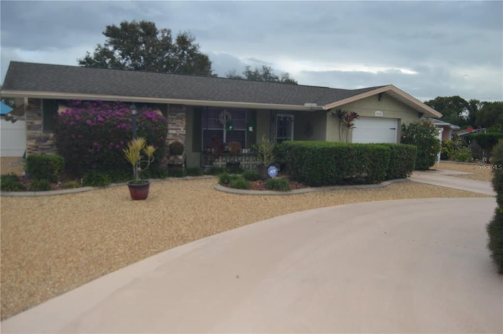 For Sale: $289,900 (2 beds, 2 baths, 1135 Square Feet)