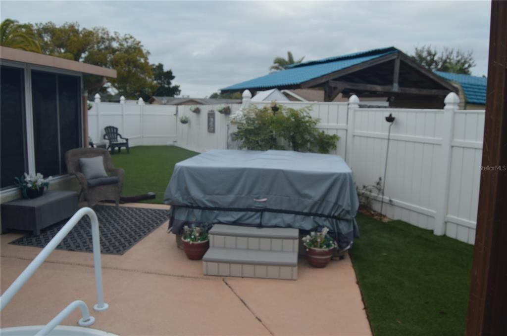 For Sale: $289,900 (2 beds, 2 baths, 1135 Square Feet)