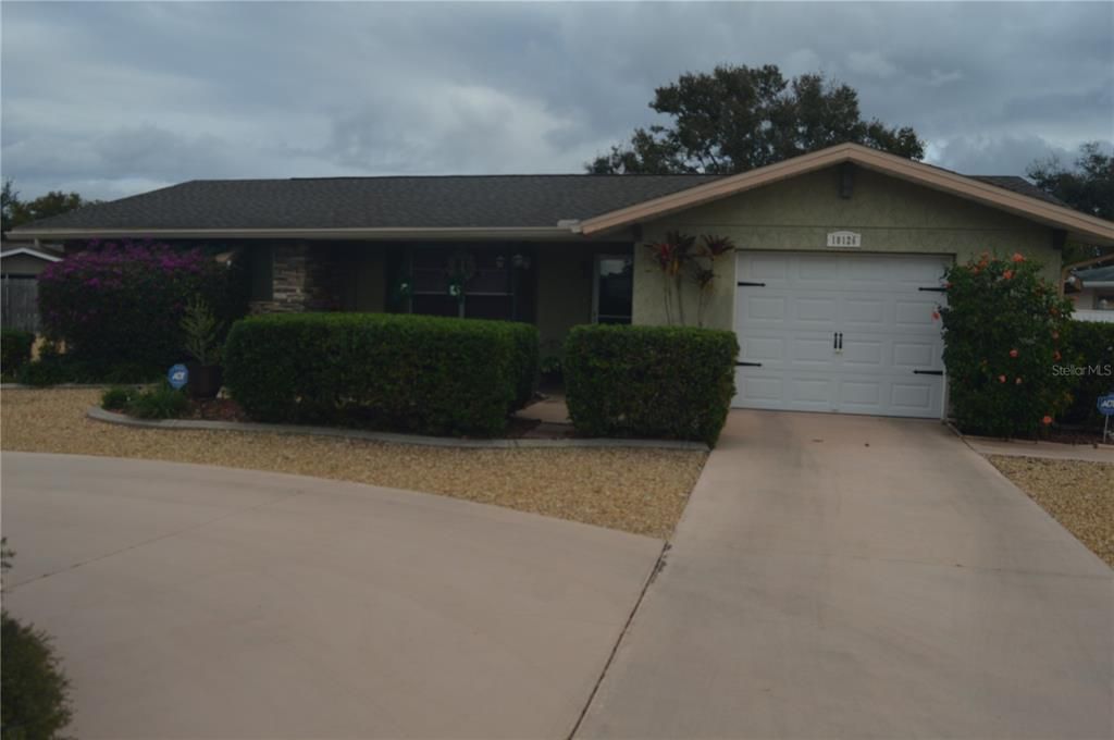 For Sale: $289,900 (2 beds, 2 baths, 1135 Square Feet)