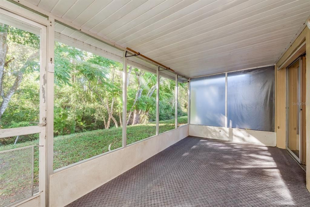 待售: $110,000 (2 贝兹, 2 浴室, 984 平方英尺)