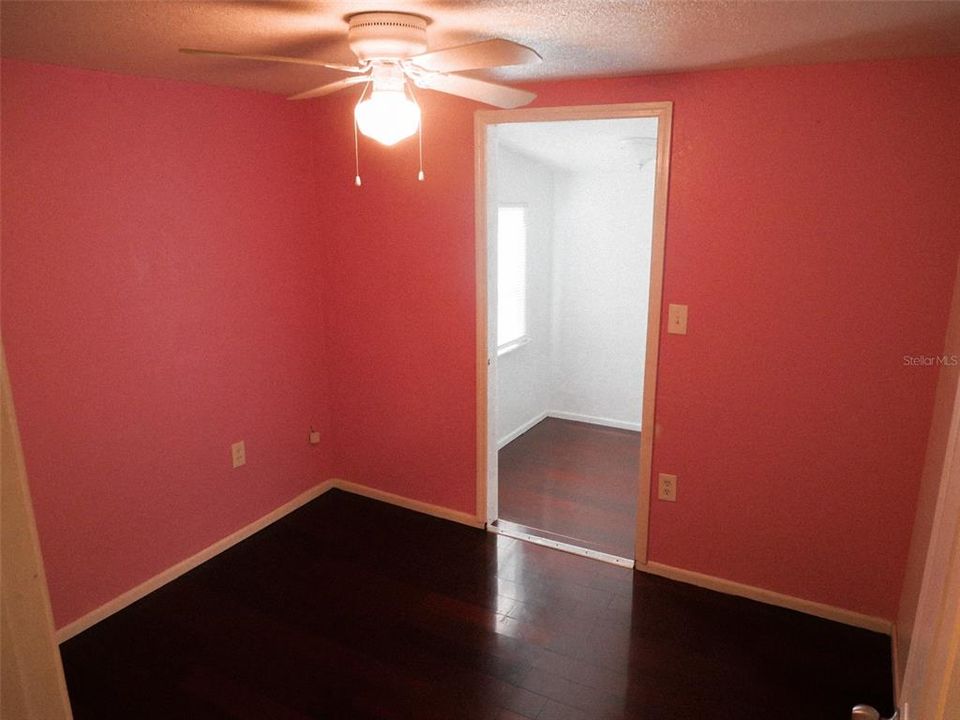 For Sale: $220,000 (2 beds, 2 baths, 541 Square Feet)