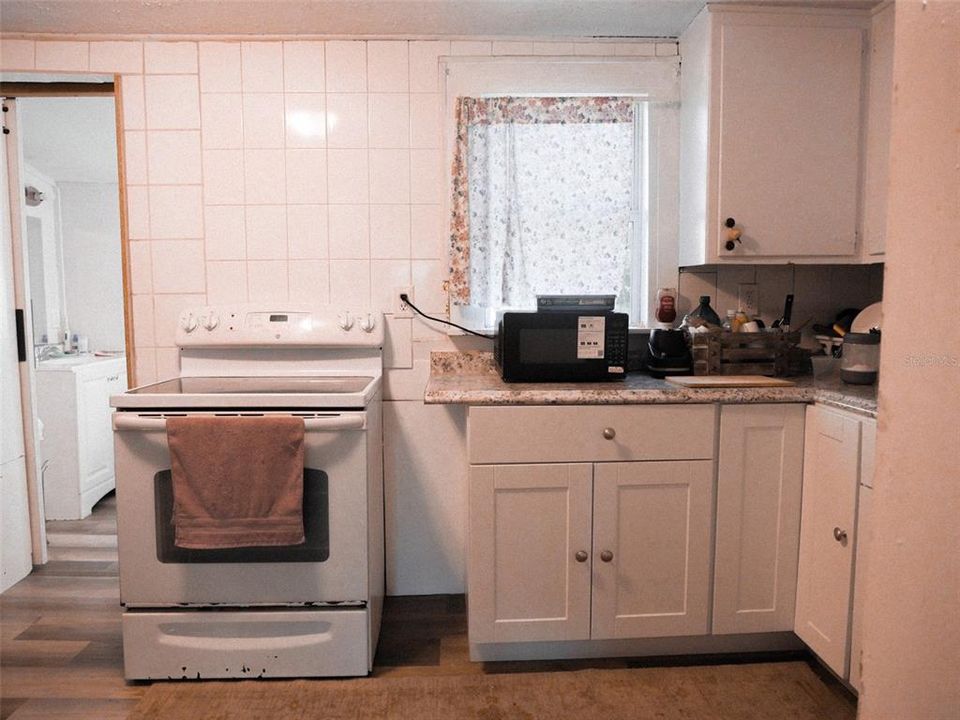 For Sale: $220,000 (2 beds, 2 baths, 541 Square Feet)