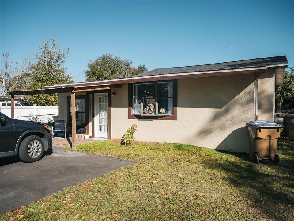 For Sale: $220,000 (2 beds, 2 baths, 541 Square Feet)