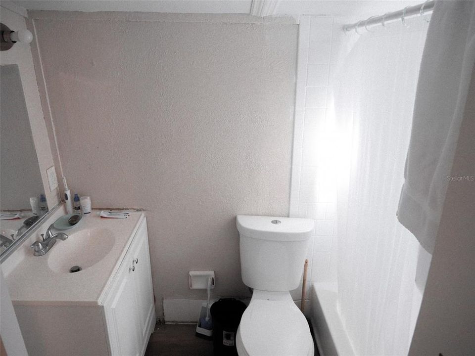 For Sale: $220,000 (2 beds, 2 baths, 541 Square Feet)