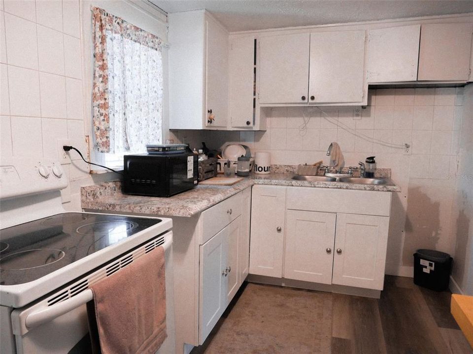 For Sale: $220,000 (2 beds, 2 baths, 541 Square Feet)