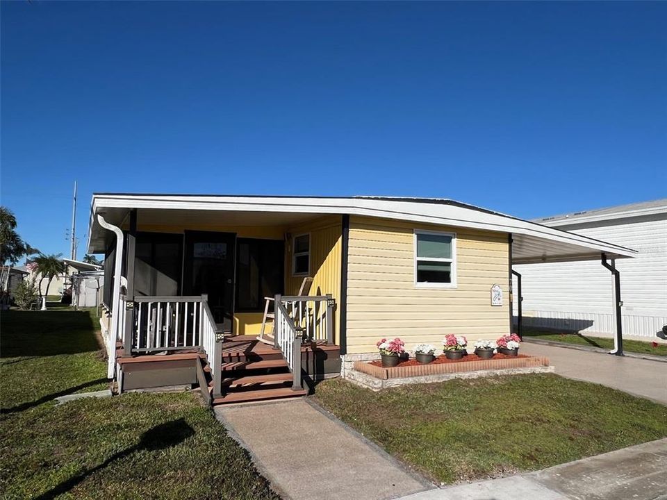 На продажу: $159,000 (2 спален, 2 ванн, 732 Квадратных фут)