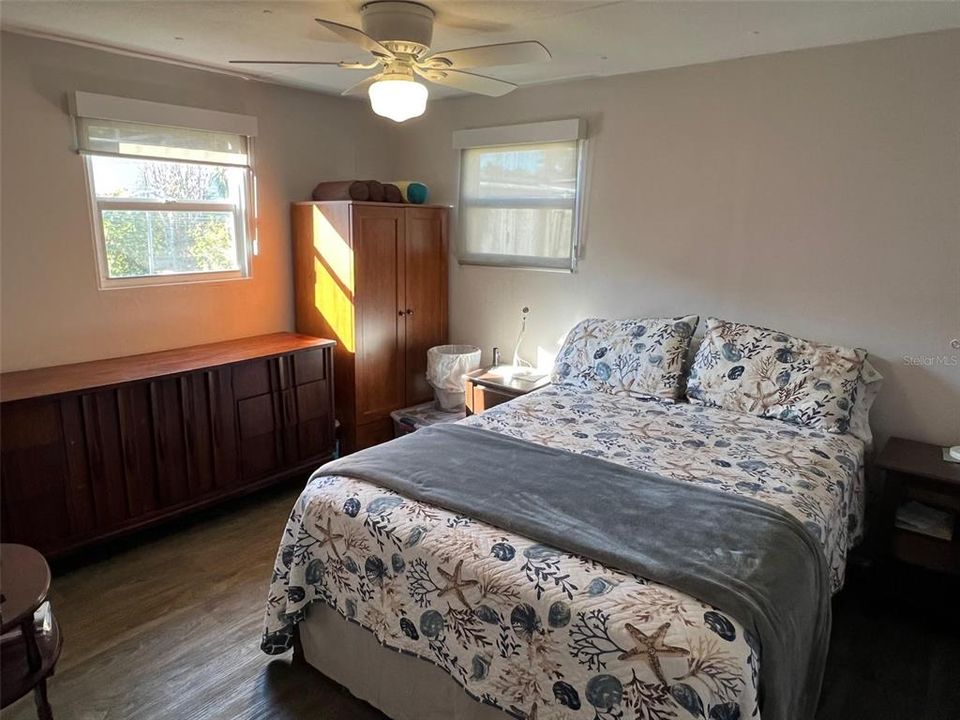 На продажу: $159,000 (2 спален, 2 ванн, 732 Квадратных фут)