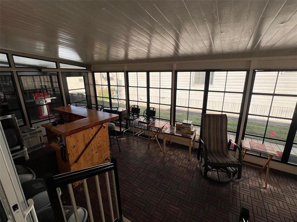 На продажу: $159,000 (2 спален, 2 ванн, 732 Квадратных фут)