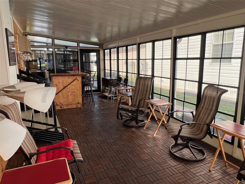 На продажу: $159,000 (2 спален, 2 ванн, 732 Квадратных фут)