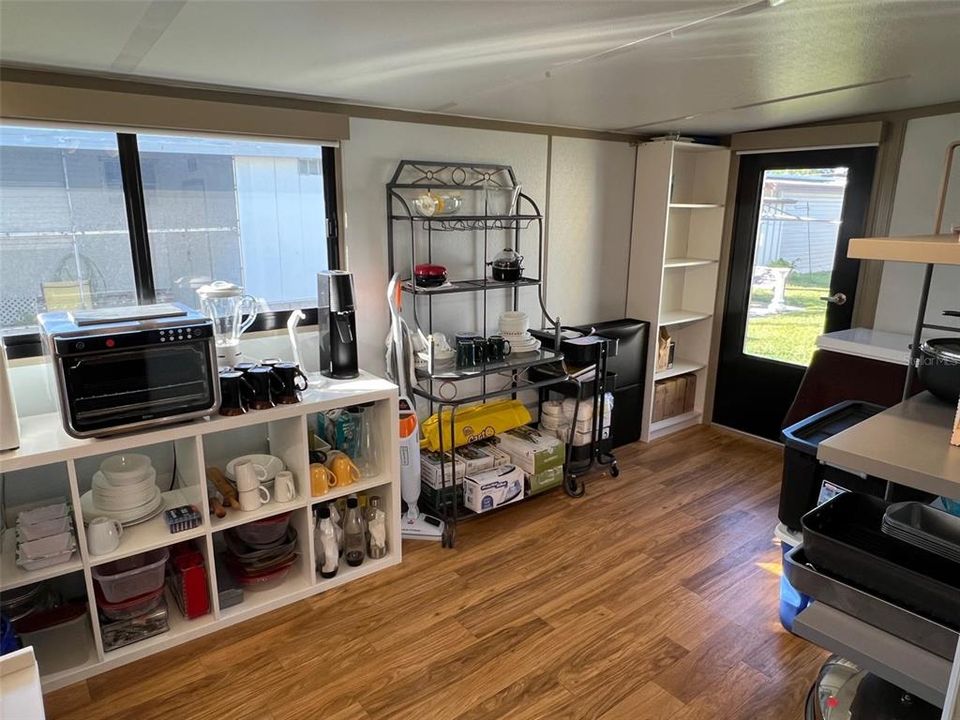 На продажу: $159,000 (2 спален, 2 ванн, 732 Квадратных фут)