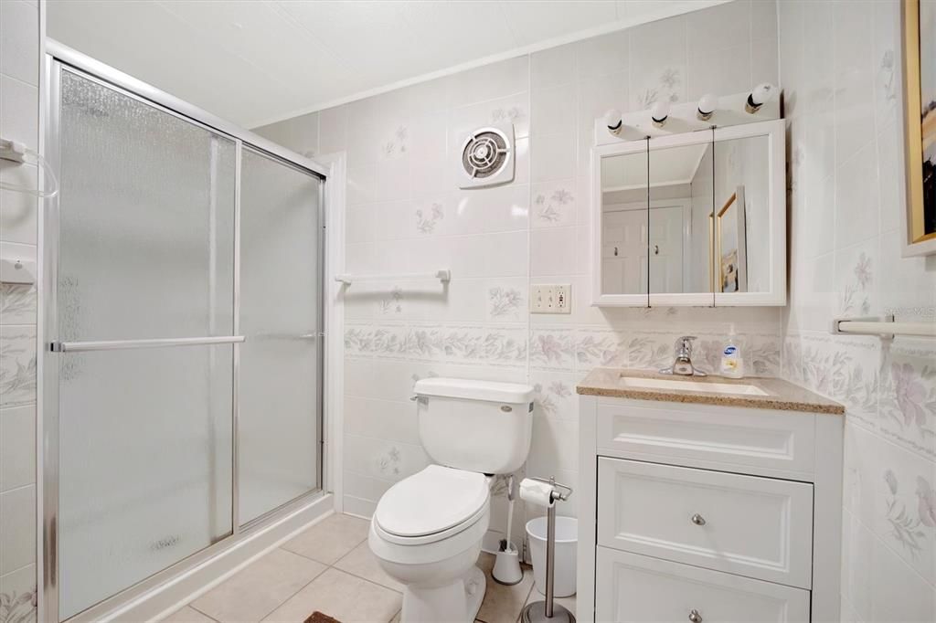 For Sale: $159,000 (2 beds, 2 baths, 1012 Square Feet)