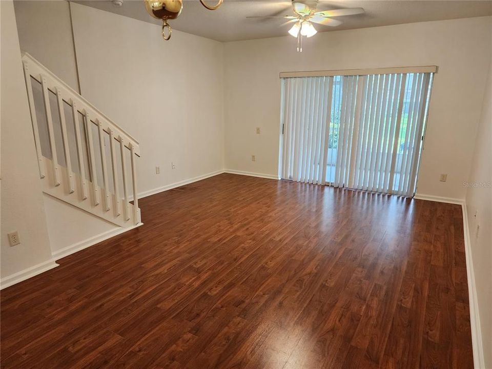 For Sale: $245,000 (2 beds, 2 baths, 1095 Square Feet)