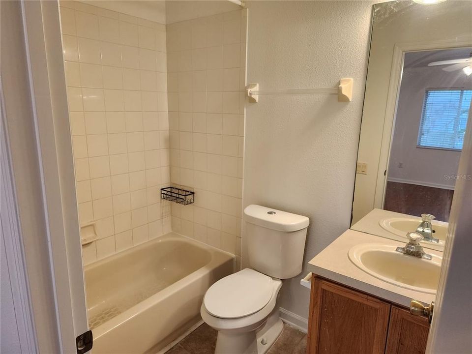 For Sale: $245,000 (2 beds, 2 baths, 1095 Square Feet)