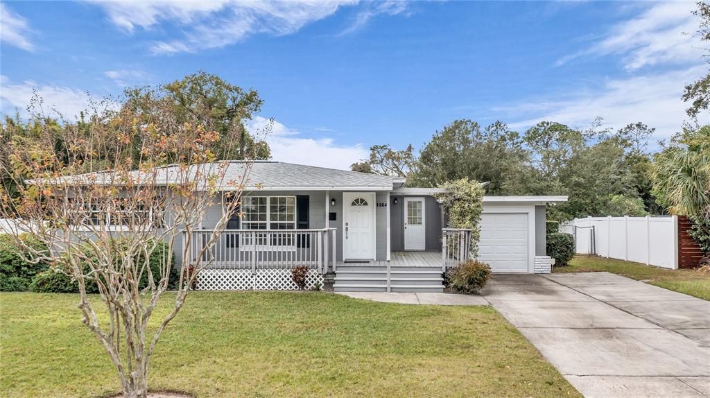 For Sale: $425,000 (2 beds, 1 baths, 960 Square Feet)