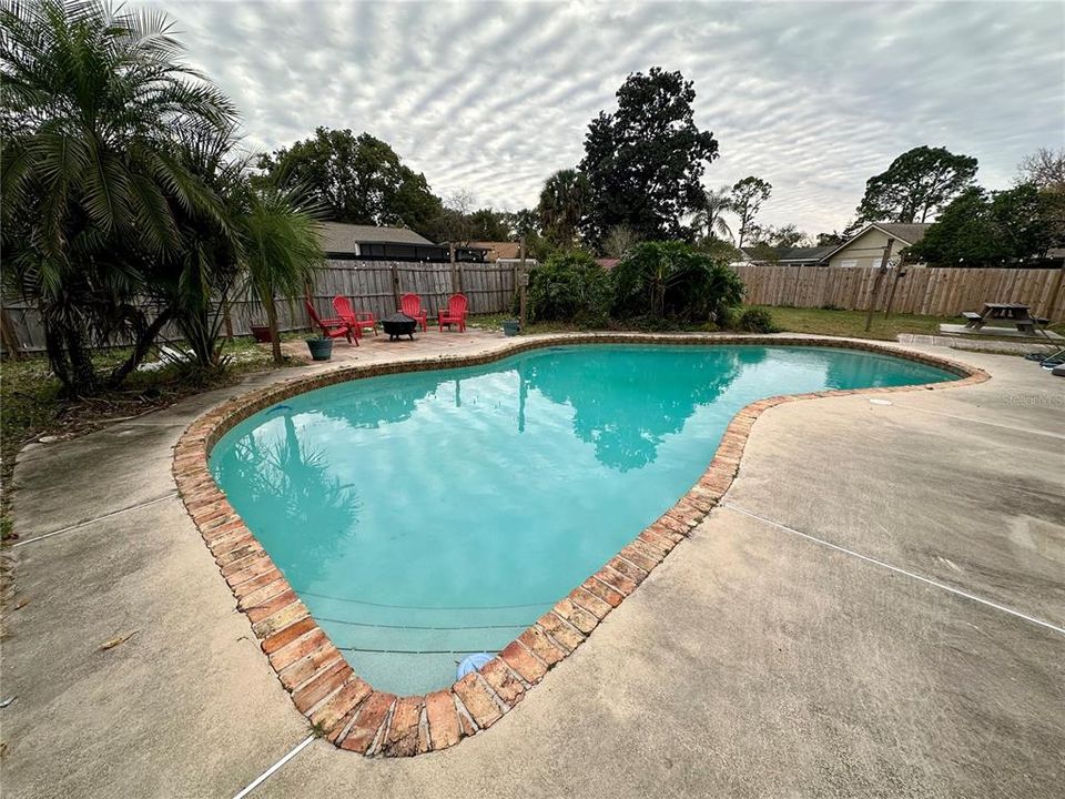 待售: $390,000 (3 贝兹, 2 浴室, 1565 平方英尺)