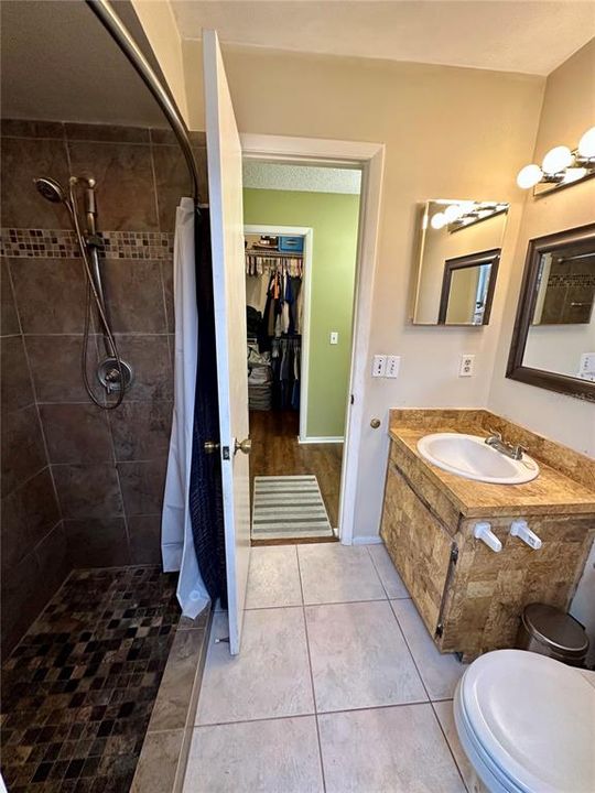 待售: $390,000 (3 贝兹, 2 浴室, 1565 平方英尺)