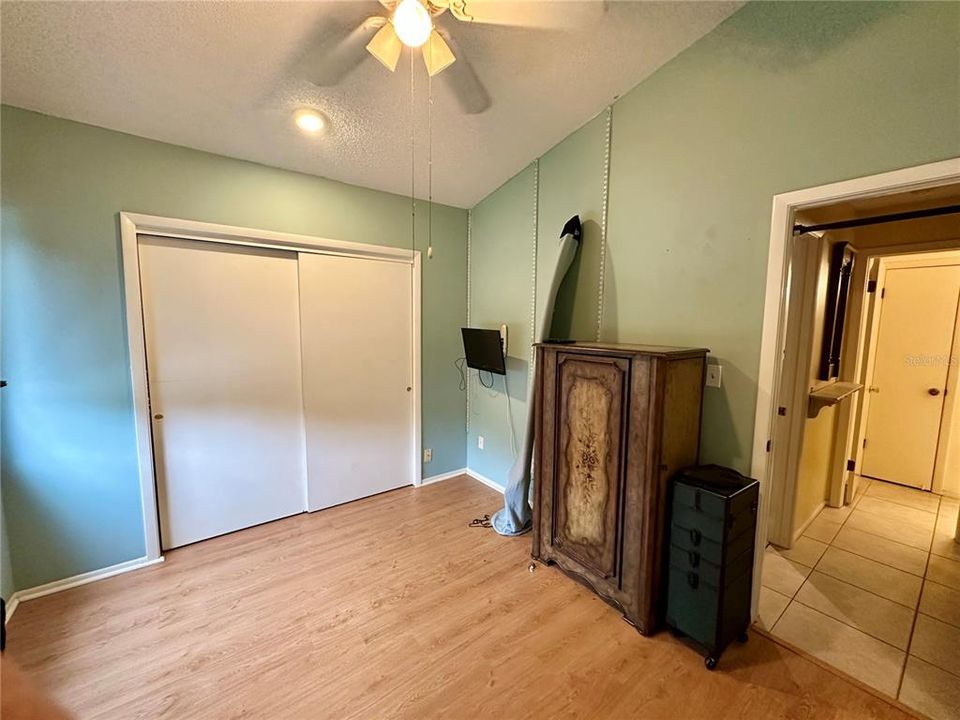 待售: $390,000 (3 贝兹, 2 浴室, 1565 平方英尺)