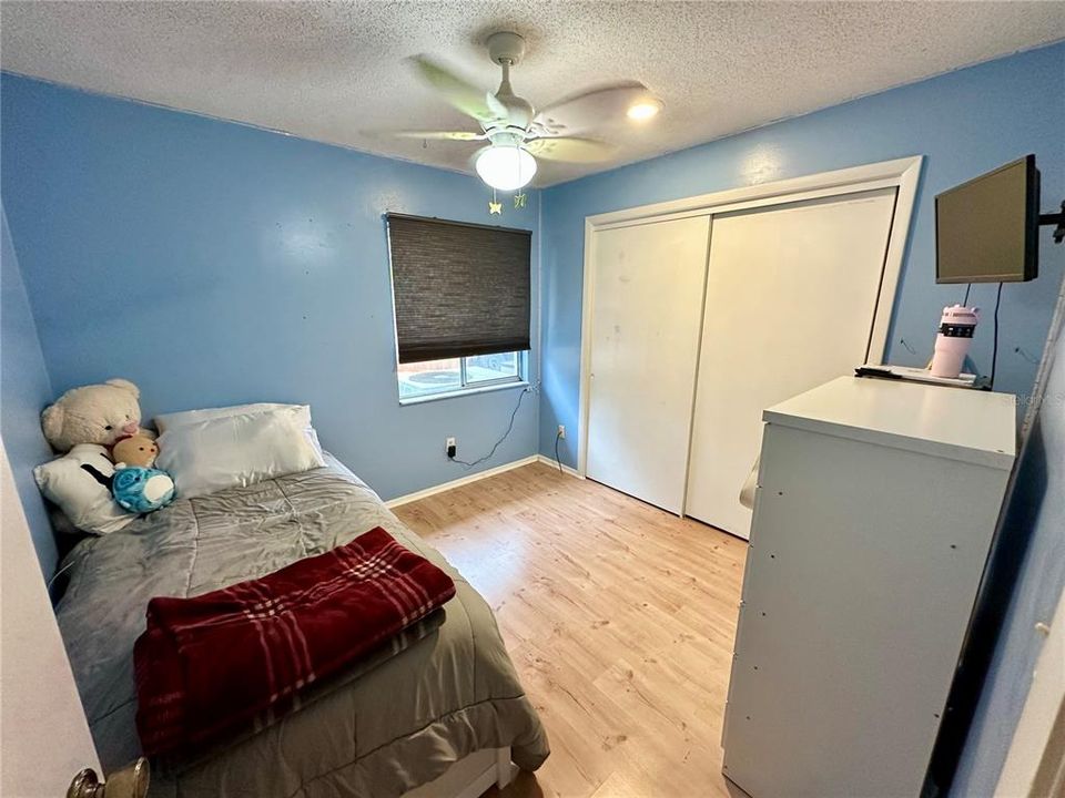 待售: $390,000 (3 贝兹, 2 浴室, 1565 平方英尺)