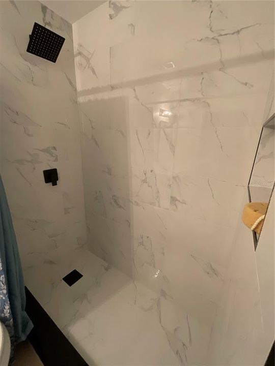 En Venta: $241,000 (2 camas, 2 baños, 937 Pies cuadrados)